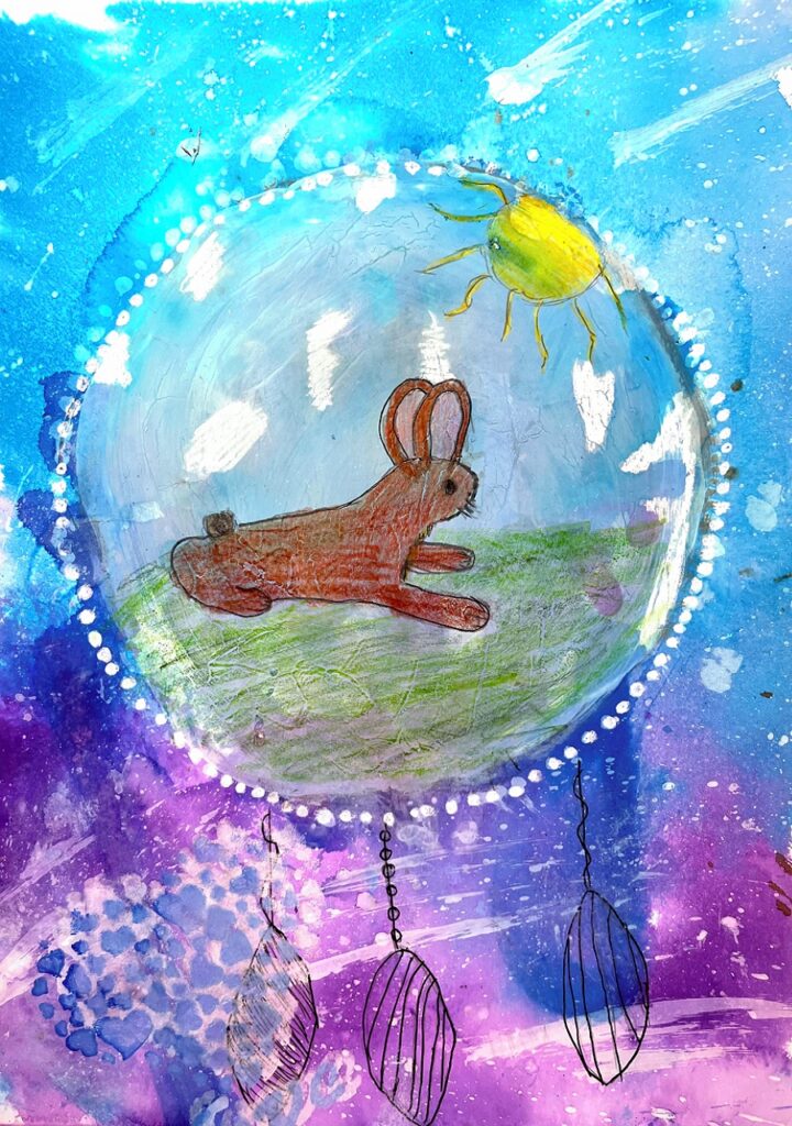 Gemaltes Krafttier Hase in einer farbenfrohen Landschaft