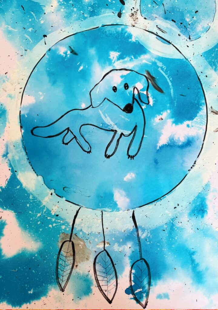 Gemaltes Krafttier Hund auf blauem Hintergrund