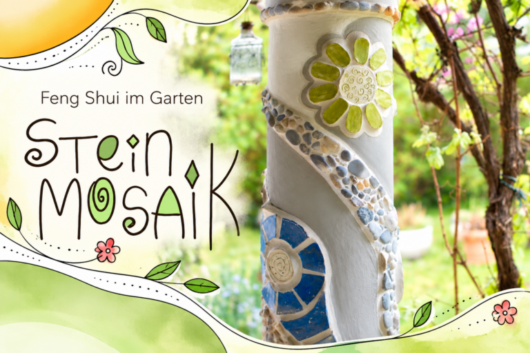 Selbst gestaltete Feng Shui Säule mit bunten Mosaiksteinen, Blumenornamenten und geschwungenen Mustern im Garten.